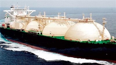 خبير اقتصادي: مصر أمامها فرصة ذهبية لتصدير الغاز المسال والكهرباء إلى أوروبا 