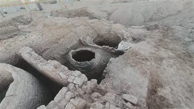 الآثار تعلن الكشف عن مركز إداري يرجع إلى العصر الانتقالي الأول بأسوان | صور