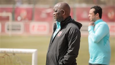 مفاجأة في مفاوضات التجديد لموسيماني.. وعروض لمدربين أجانب على طاولة الأهلي