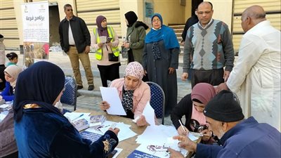 توفير فرص عمل لشباب الإسكان البديل في ملتقي التوظيف بأكتوبر|صور