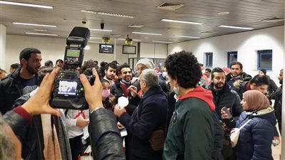 وصول طائرة الطلاب المصريين العائدين من أوكرانيا