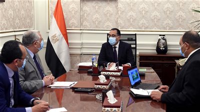 مصطفى مدبولي يستعرض مع وزير الزراعة محاور إستراتيجية تنمية الثروة الحيوانية