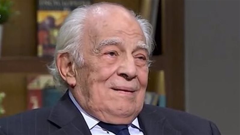 الفنان رشوان توفيق