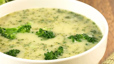 طريقة عمل شوربة البروكلي الشهية لسفرتك الرمضانية