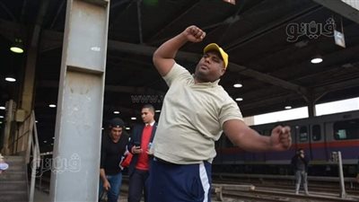 تأجيل مؤتمر تحدى الأسطورة فان دام وبطل المصارعة أشرف كابونجا