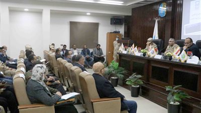 مياه الشرب والصرف يبحثان الموقف التنفيذى لمشروعات حياة كريمة بسوهاج