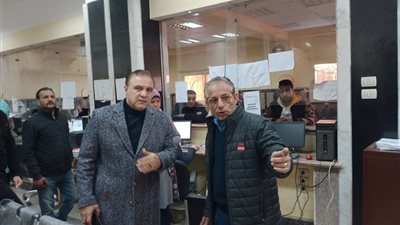 رئيس مدينة ملوي يتفقد سير العمل بالمركز التكنولوجي