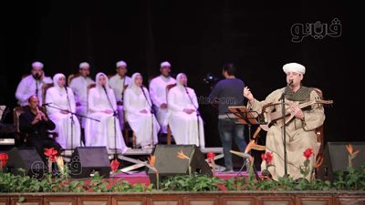 محمود التهامي يتغنى بقصائد الإنشاد في احتفالية الإسراء والمعراج بجامعة القاهرة 