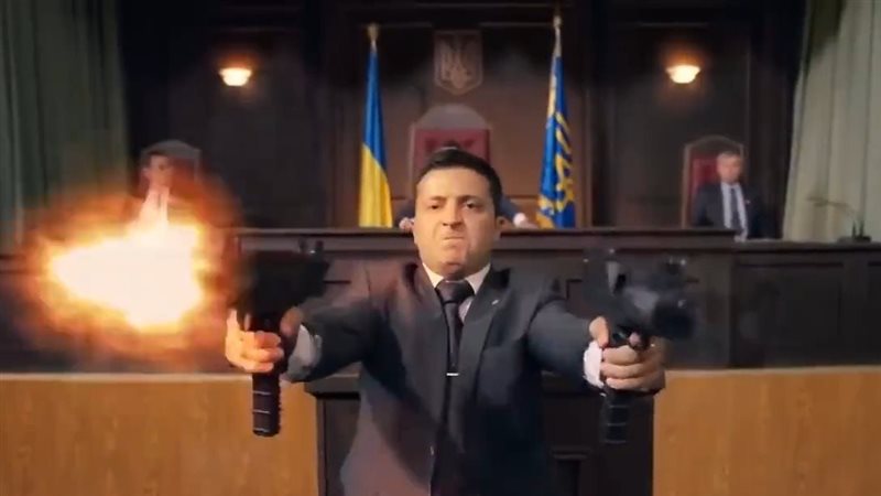 مشهد من مسلسل خادم