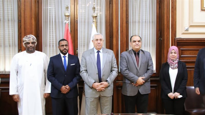 القصير يبحث مع رئيس