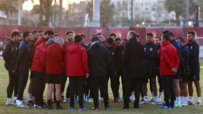 تدريب بدني للأهلي قبل مواجهة المريخ السوداني