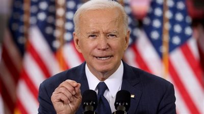 بايدن يوقع على قانون وقف استيراد النفط الروسي