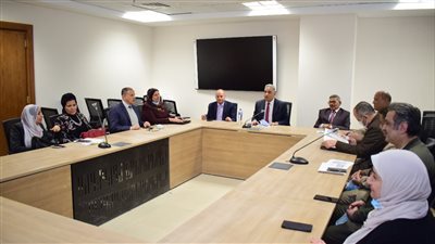 قيادات وزارة الرى تعقد أولى اجتماعاتها بعد الانتقال لمبنى الوزارة بالعاصمة الإدارية