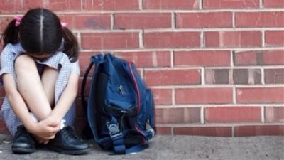 الاستماع لأقوال أسر 5 أطفال اتهموا معلم بمدرسة ابتدائية بالتحرش بأطفالهم