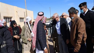 محافظ جنوب سيناء يلبي مطالب رأس النقب ويوجه بإنشاء ١٠٠ منزل بدوي