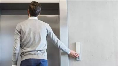 مصرع شاب سقط من الطابق الـثالث في بئر الأسانسير بحدائق أكتوبر