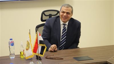 القوى العاملة تعيين 438 منهم 4 