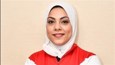 سارة سمير تتسلم قرار إلغاء الإيقاف من الاتحاد المصرى لرفع الأثقال