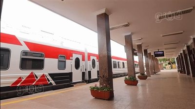 انطلاق أول قطار درجة ثالثة مكيف على خطوط السكك الحديدية.. 8 مارس