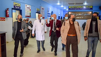 وكيل صحة الشرقية يتفقد أعمال تطوير مستشفى السعديين المركزى بمنيا القمح 