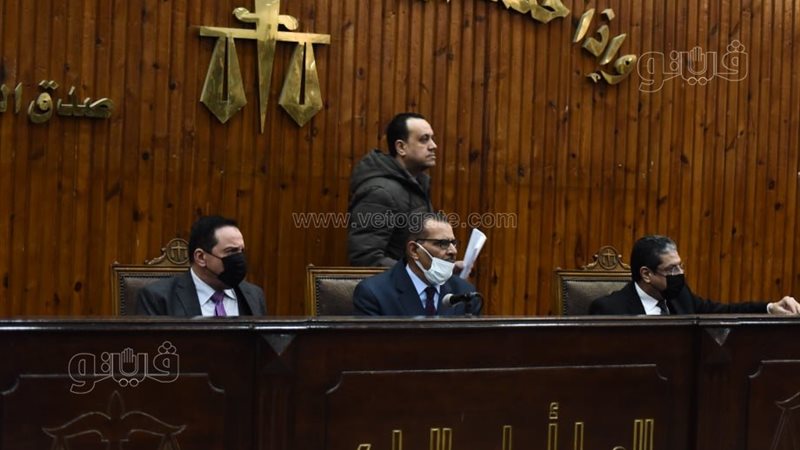 محاكمة متهمين