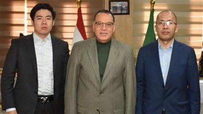 محافظ الشرقية يلتقي مدير شركة صينية تعمل بمجالات الطاقة والبنية الأساسية والمقاولات