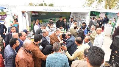 محافظ أسيوط يفتتح معرض ومؤتمر وسط الصعيد الزراعي