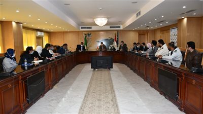 محافظ الفيوم يبحث إنشاء خريطة معلوماتية متكاملة لجميع القطاعات 