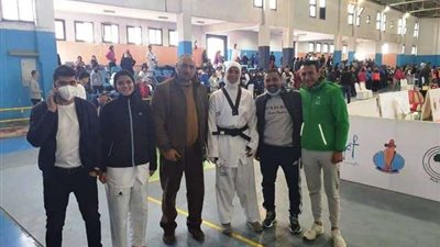 محافظ الشرقية يهنئ مديرية الشباب والرياضة لحصولها على الميدالية الفضية 