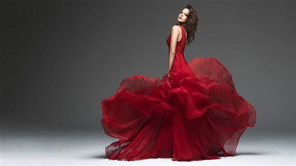 punainen mekko