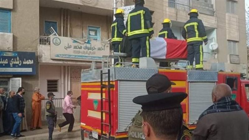 أهالي المنيا يشيعون
