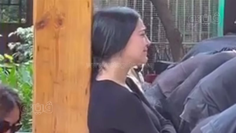انهيار أصدقاء المذيع