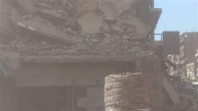 إزالة العقارات المتعارضة مع محور الفريق كمال عامر في بولاق الدكرور| صور