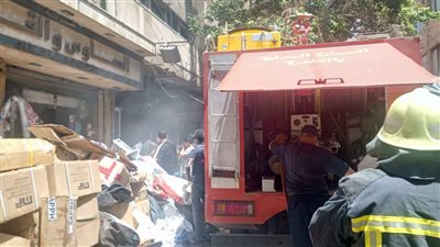 إخماد حريق نشب داخل مخزن بلاستيك فى كرداسة