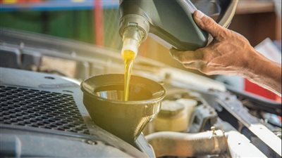 احذر الإفراط من استخدم زيت محرك السيارات 