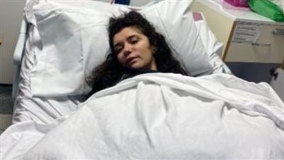 أخبار الفن: دخول غادة عادل المستشفى.. و9 غرز في كف ليلى علوي