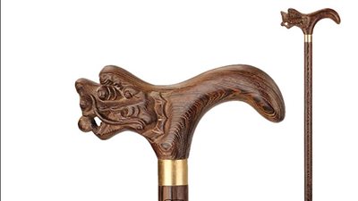 تفسير رؤية العكاز في المنام.. وعلاقته بوقوع المشكلات الزوجية والانفصال 