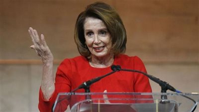 زيلينسكي يلتقي نانسي بيلوسي في كييف