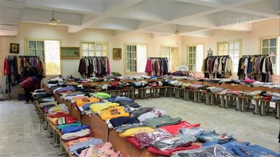 جامعة القاهرة تنظم معارض ملابس ومصنوعات جلدية مجانية لطلابها
