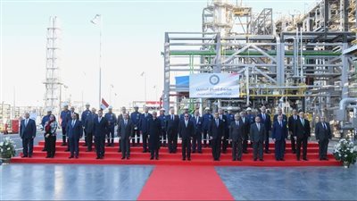 تفاصيل جهود توصيل الغاز الطبيعي للوحدات السكنية والقرى وإنشاء محطات التزود للسيارات