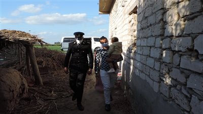 الشرطة تلبي استغاثة مواطن لعلاج نجله وتتحمل النفقات