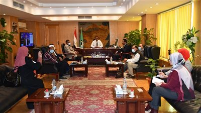 محافظ الفيوم يتابع خطة الزراعة في مكافحة النمل الأبيض