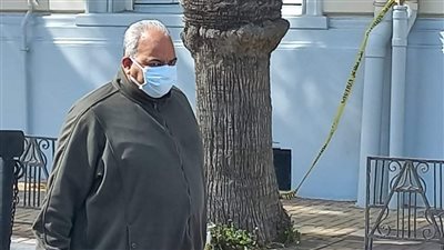 بيومي فؤاد يتسبب في تعطل الحركة المرورية بمحطة الرمل في الإسكندرية |صور 