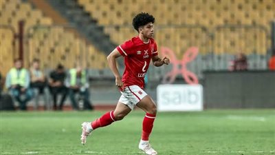 عمار حمدى لاعب وسط الأهلى يحتفل بعيد ميلاده الـ23