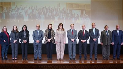 وزيرة التخطيط تشهد تخريج أربع دفعات من برنامج القيادة للتميز الحكومي