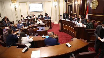 الشباب تكشف تفاصيل وحدة حقوق الإنسان.. وأشرف صبحي يشيد بفيلم التجربة الدنماركية 