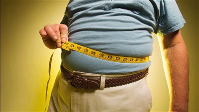 كيف تأكل ليلا دون أن يزيد وزنك (فيديو)