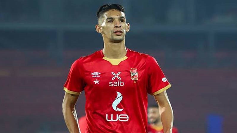 بدر بانون لاعب النادي