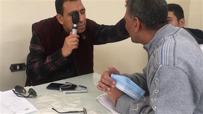 فحص 88 ألفا و500 مواطن ضمن المبادرات الرئاسية فى سوهاج 