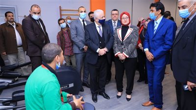 وزير التعليم يتفقد مركز تأهيل ذوي الاحتياجات الخاصة بالعاشر من رمضان